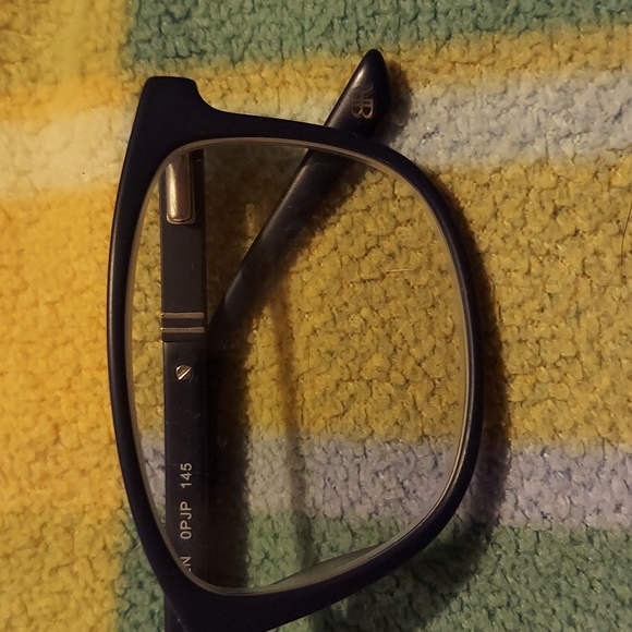 Banana Republic Neutral Men’s Eye glasses 🤓 - Picture 4 of 9